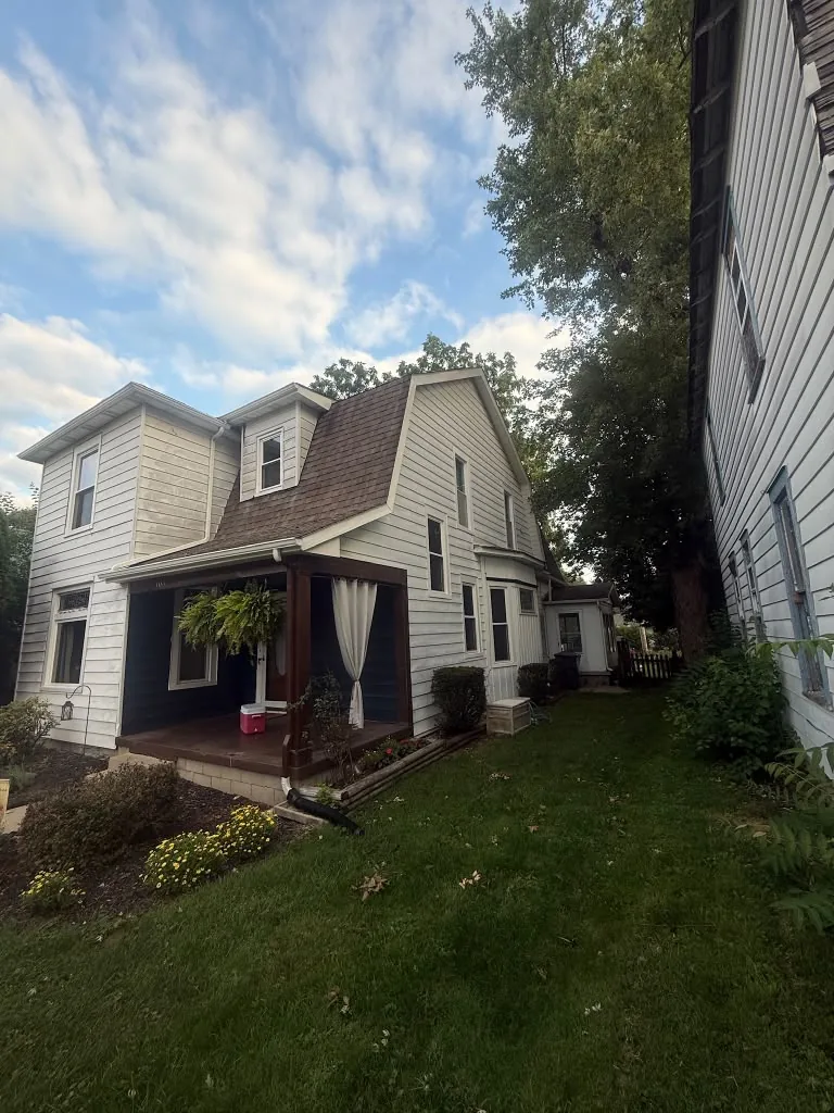 Siding & Trim Repairs in Indianapolis IN by Splash It Painting