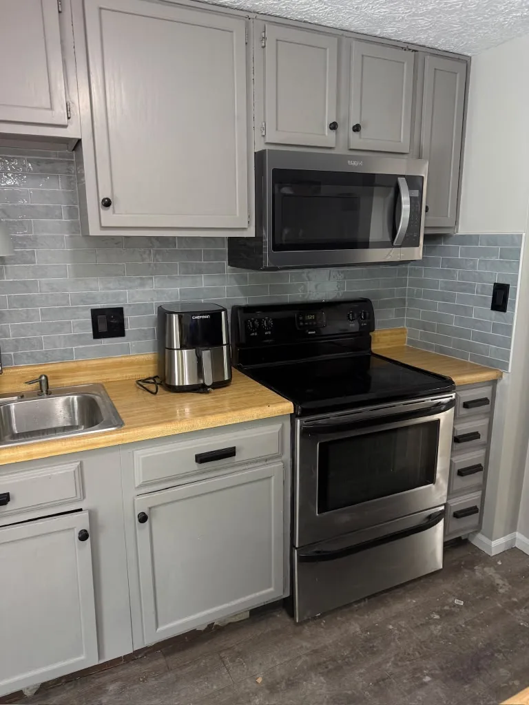 Cabinets & Backsplash Tile in Indianapolis IN by Splash It Painting